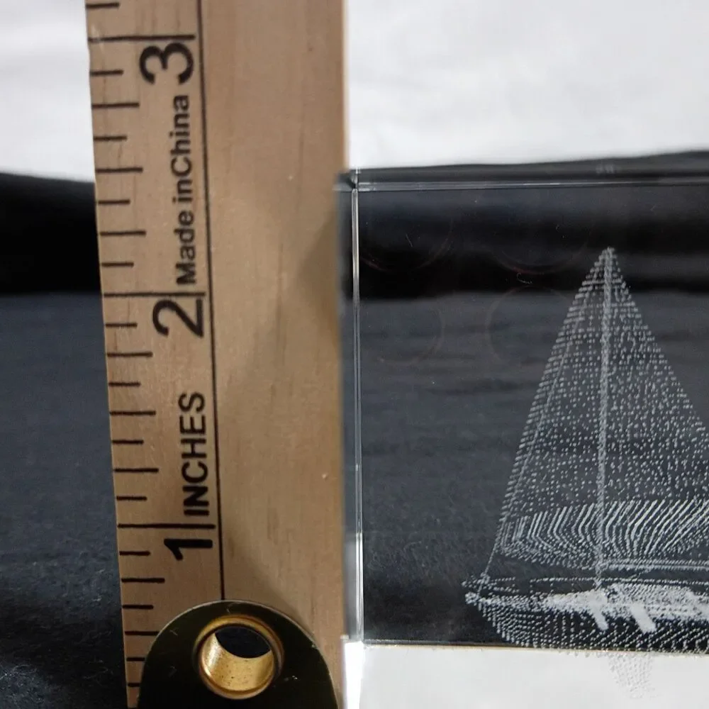 N/A crystal cube